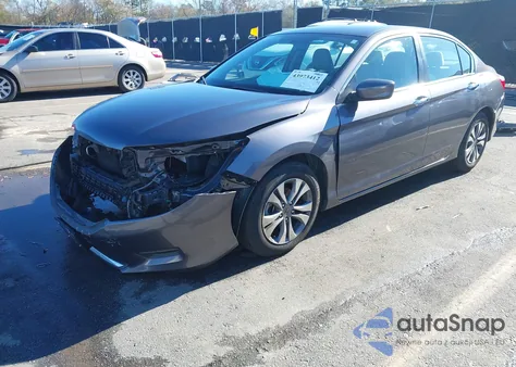 2015 Honda Accord Lx z USA, uszkodzony, nr VIN 1HGCR2F3XFA079004